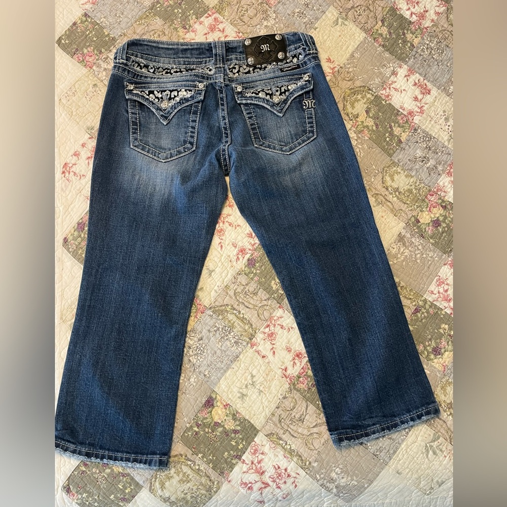 Miss Me Easy Capri Size 28